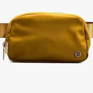Lululemon burnt camel brown  Everywhere Belt Bag 1L